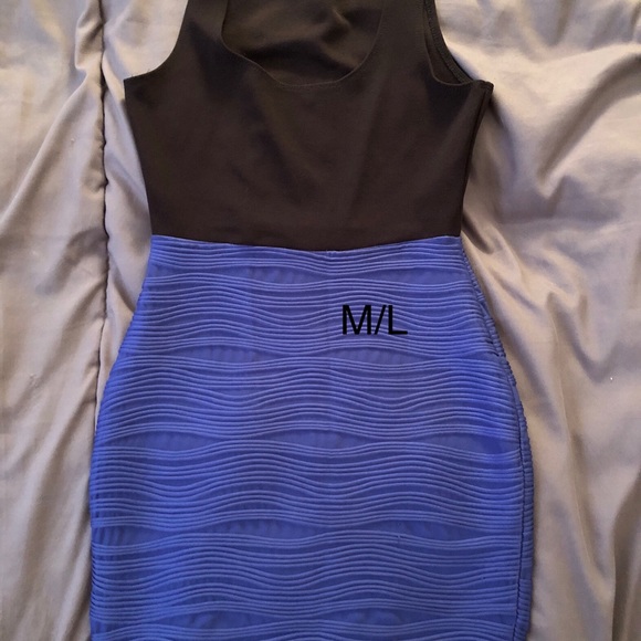 M/L Womens Dresses - Picture 4 of 8